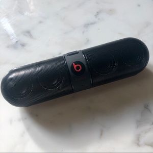 Beats pill (1st gen)